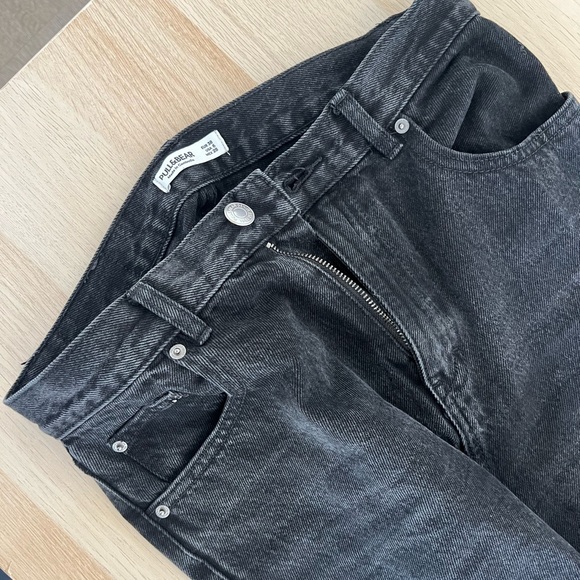 PULL&BEAR BLACK DENIM MOM JEANS - Picture 2 of 7